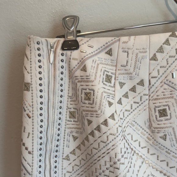 White House Black Market 0 White and Gold Geometric Pencil Skirt - Picture 7 of 11